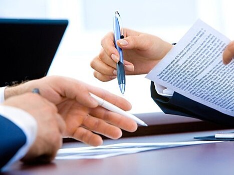 Работа в офисах кардинально изменится: одностороннее движение и шахматная рассадка