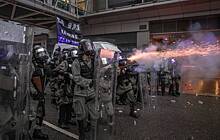 В Гонконге применили водометы против протестующих