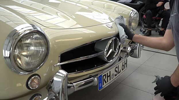 Взгляните, на детейлинг великолепного Mercedes-Benz 300SL стоимостью больше 100 миллионов рублей