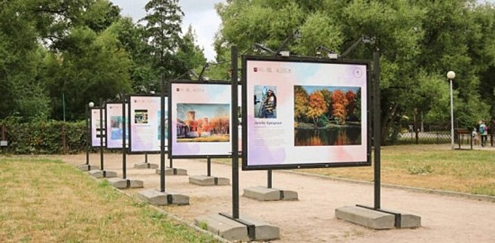 В Воронцовском парке открылась выставка художников-пленэристов