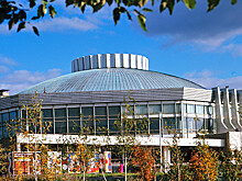 В Омском цирке во время номера "Колесо смелости" погас свет - канатоходцы работали без страховки под куполом и оказались в темноте (ВИДЕО)