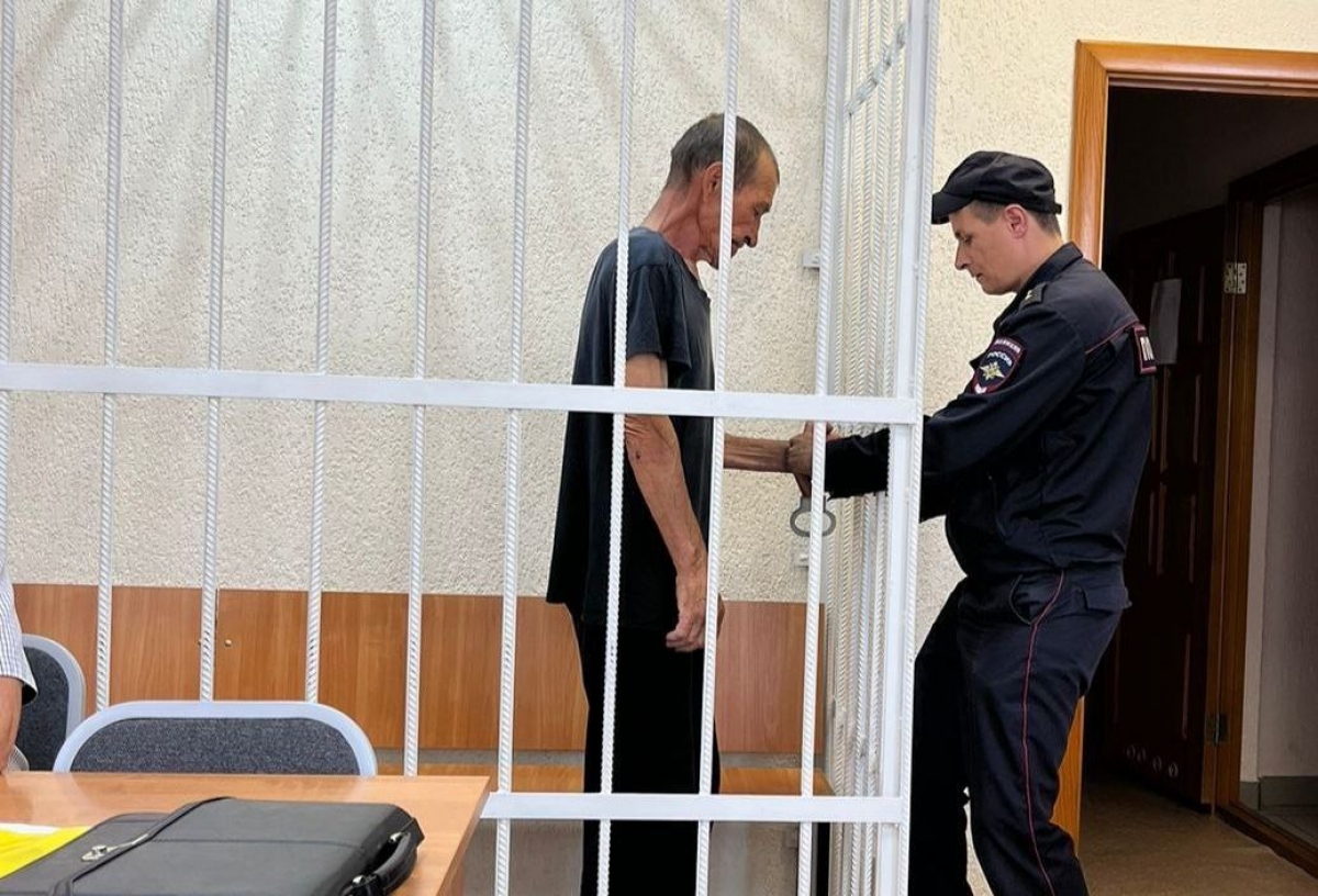 Омский сельчанин, обвиняемый в убийстве пожилой учительницы, заявил, что показания у него «выбили» под …