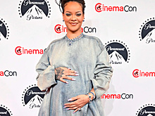 Новые горизонты: Рианна озвучит Смурфетту в новом фильме «Смурфики»