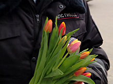 Томички-водители получили поздравление от сотрудников ГИБДД