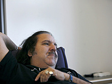 Порноактер-рекордсмен заявил о бессюжетности секс-фильмов