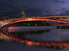 Фирма, связанная с чиновником из правительства Ярославской области, украсит Смоленский метромост к Новому году за 642 миллиона рублей