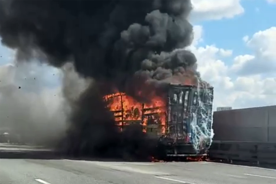 Сгоревшая на МСД фура перевозила банкоматы