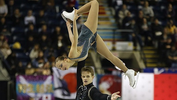 Бойкова и Козловский победили в соревновании спортивных пар на Skate Canada