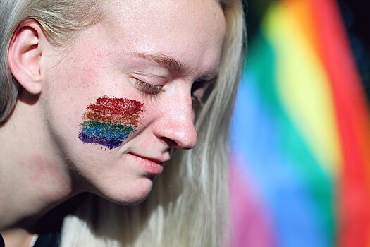 «Прогрессивный флаг»: госдеп США украсят символом ЛГБТ