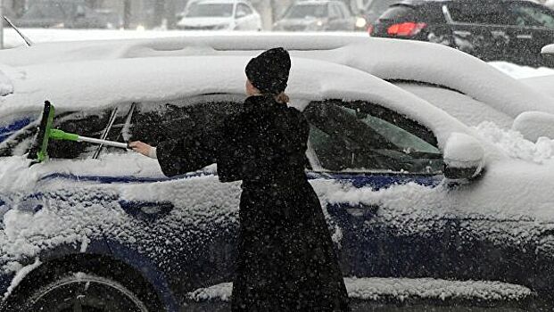 Эксперт объяснил запах бензина в салоне автомобиля зимой