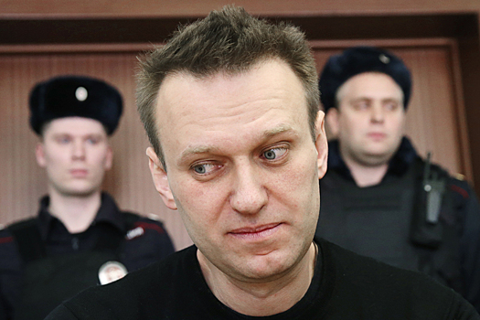 "Предложили подбросить куда надо": Навального отпустили