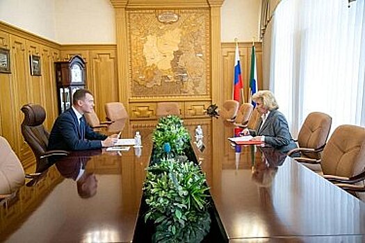 Дегтярев привлек федерального омбудсмена для решения социальных проблем Хабаровского края