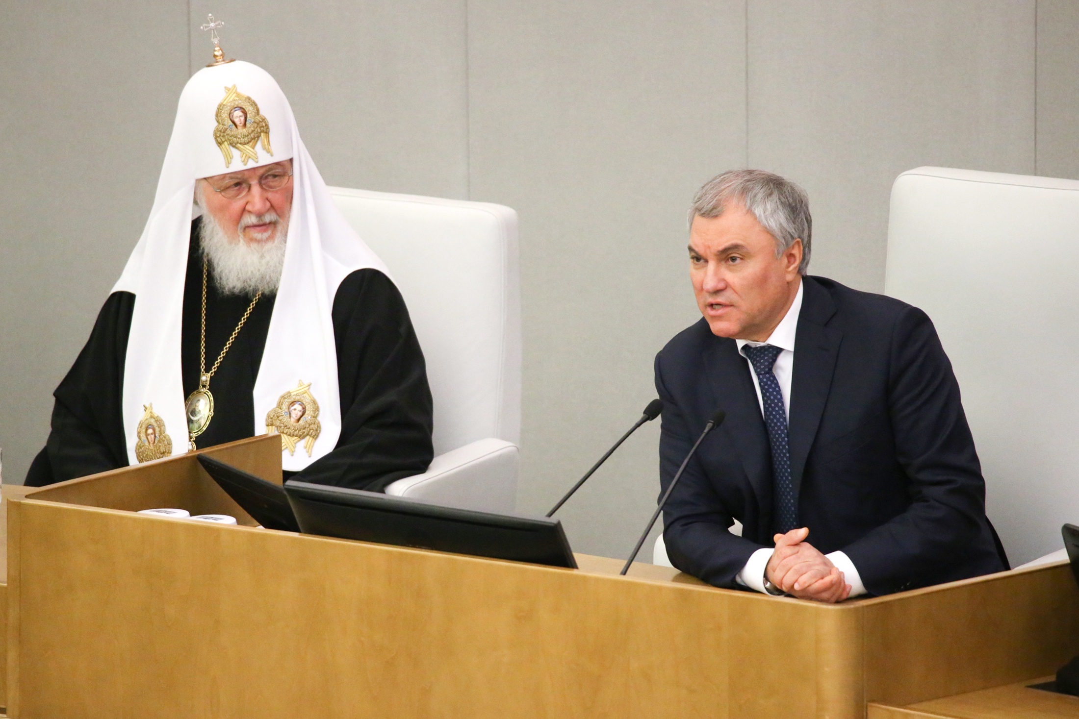 Патриарх Кирилл поблагодарил Вячеслова Володина за принятие законов о запрете ЛГБТ