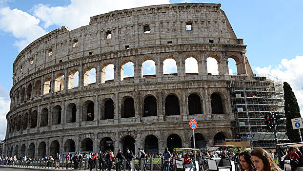 Власти Рима запретили туристическим автобусам въезжать в центр города