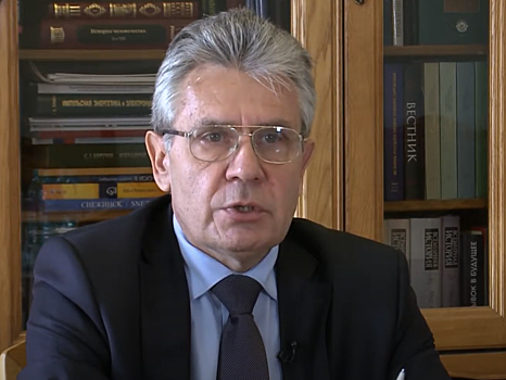 Для президента РАН решили заказать машину с мигалкой за 11 млн рублей