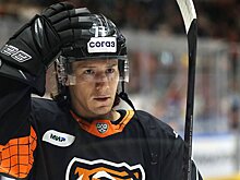 «Амур» отыгрался с 0:2, забив 2 гола в большинстве за 31 секунду, но проиграл «Нефтехимику» по буллитам