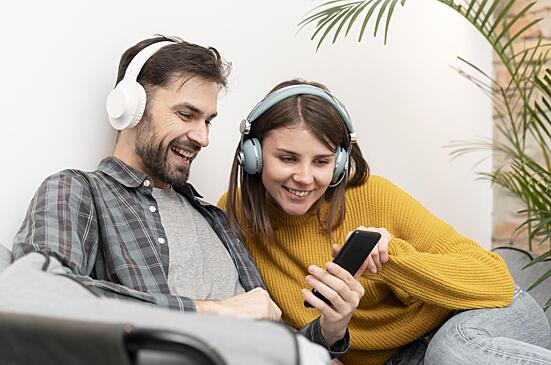 6 классных подкастов в помощь родителям
