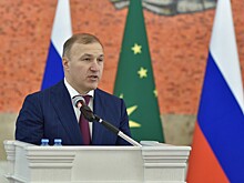Глава Адыгеи вручил госнаграды лучшим представителям профессий