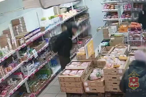 В Хакасии пьяный мужчина попытался похитить из магазина 16 килограммов сыра