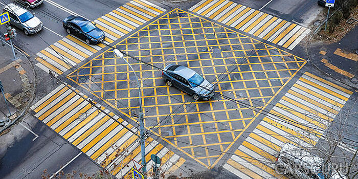 Начали штрафовать за остановку на "вафельнице"!