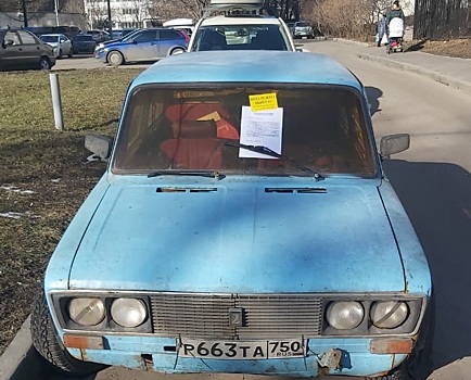 Брошенный разукомплектованный транспорт продолжают вывозить из Черемушек