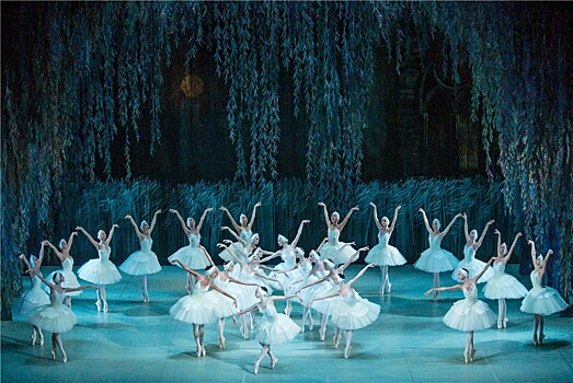Двухнедельный фестиваль оперы и балета Мариинского театра открылся в китайском Нанкине