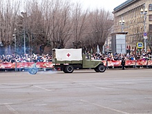 Парад военной техники в Волгограде открыл танк Т-34