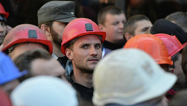 Шахтеры устроили забастовку в Донецкой области