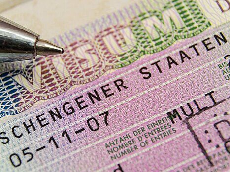Болгария впервые начнет выдавать шенгенские визы россиянам с 1 апреля