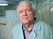 Семью сибирского академика Александра Асеева лишили права собственности на дом и отказались возвращать квартиру