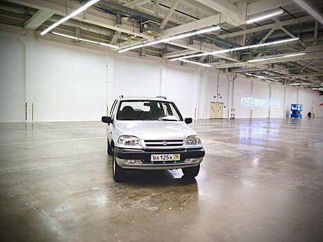 Легендарная «Нива» Мстислава Ростроповича переехала в «Мармелад»