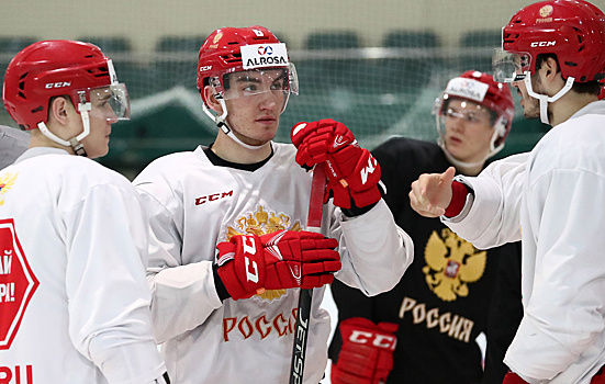 Российская молодежка проиграла команде WHL в Суперсерии