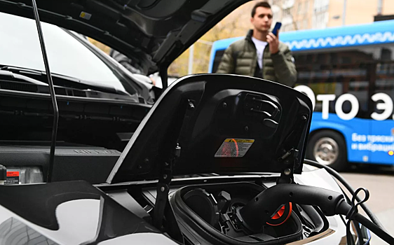 Стоимость владения электромобилем сравнялась с ценой обычной машины