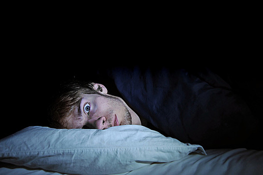 Медики: частая потребность в сне посреди дня свидетельствует о нездоровье