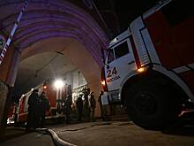 В Москве загорелся ангар с кислородными баллонами