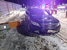 Заведенный автомобиль украли у жителя Новосибирска