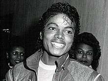 Носок Майкла Джексона продали на аукционе за полмиллиона рублей