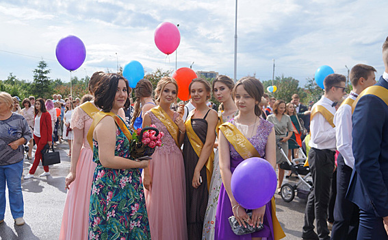 В яхт-клубах и ресторанах отметят выпускные школьники Бердска