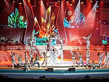 В Екатеринбурге состоялось посвященное открытию фонтана от Сбера праздничное шоу