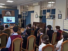 В библиотеке №182 прошла встреча писательницы Ларисы Назаровой с учениками гимназии им. Л. И. Мильграма