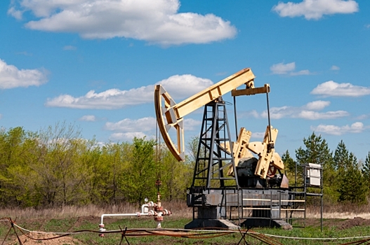 Нефтяные котировки могут обвалиться на длительный срок: причины