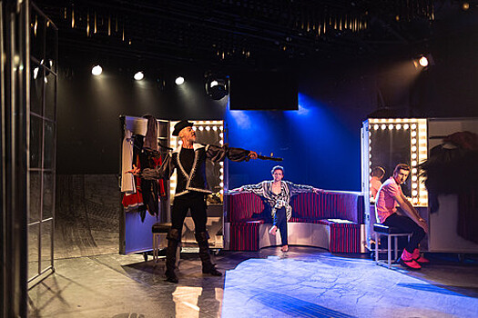 Петербургский "Приют комедианта" поставил спектакль по первой пьесе Александра Цыпкина