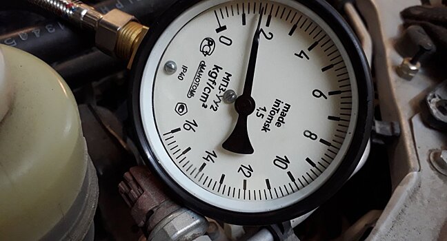 Для авто с большим пробегом мерить давление масла просто необходимо. Показываю, как его правильно измерить без визита в сервис