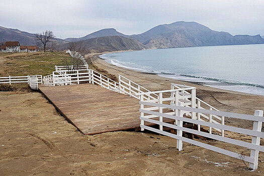 В Крыму Тихая бухта впервые организованно примет "дикарей"