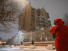 Долина начала вывозить вещи из квартиры