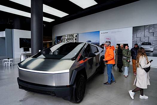 Tesla выпустила дешевую версию Cybertruck