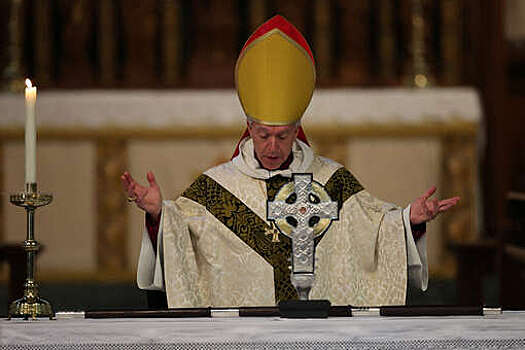 Ватикан передал Карлу III фрагменты Истинного креста для коронации