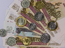 Россияне стали меньше тратить и брать больше кредитов
