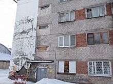В Зеленодольске обрушилась часть стены общежития