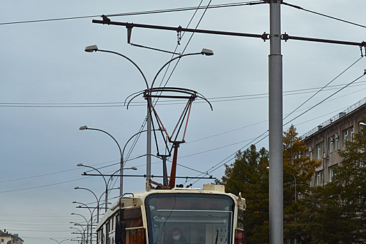 Соцсети: кондуктор в Кемерове выгнала из трамвая студентку без документов